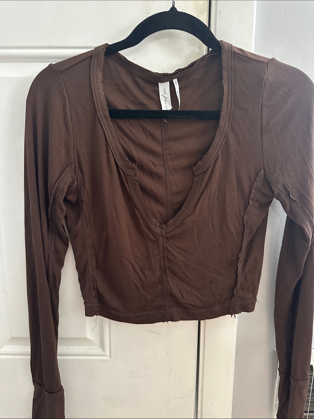 Free People Brown Ribbed Long Sleeve Cropped V‑Neck Top